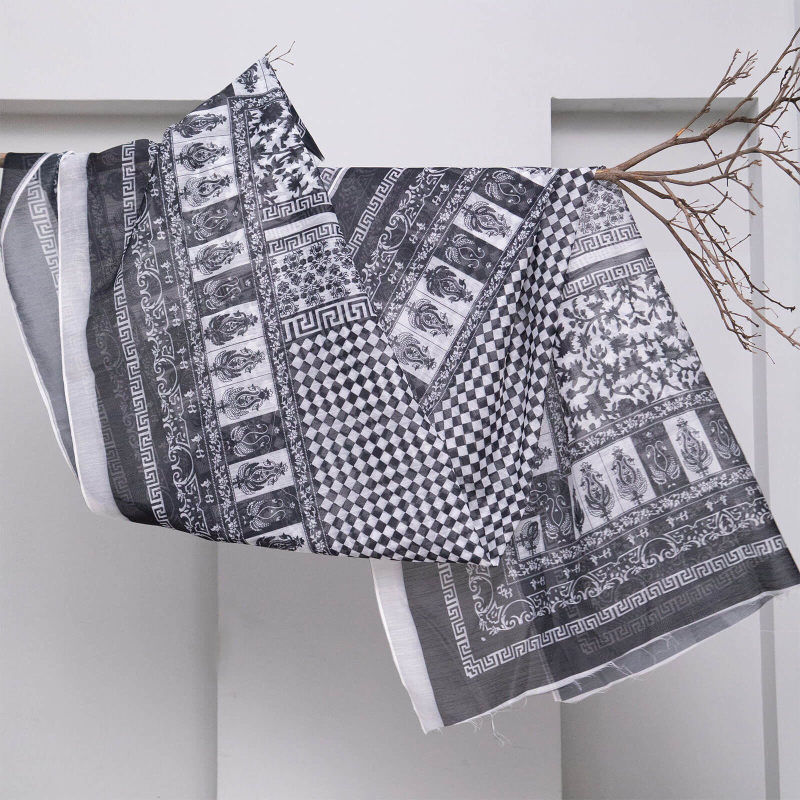 Monark Black and White Vintage Chess Damask Printed Dupatta