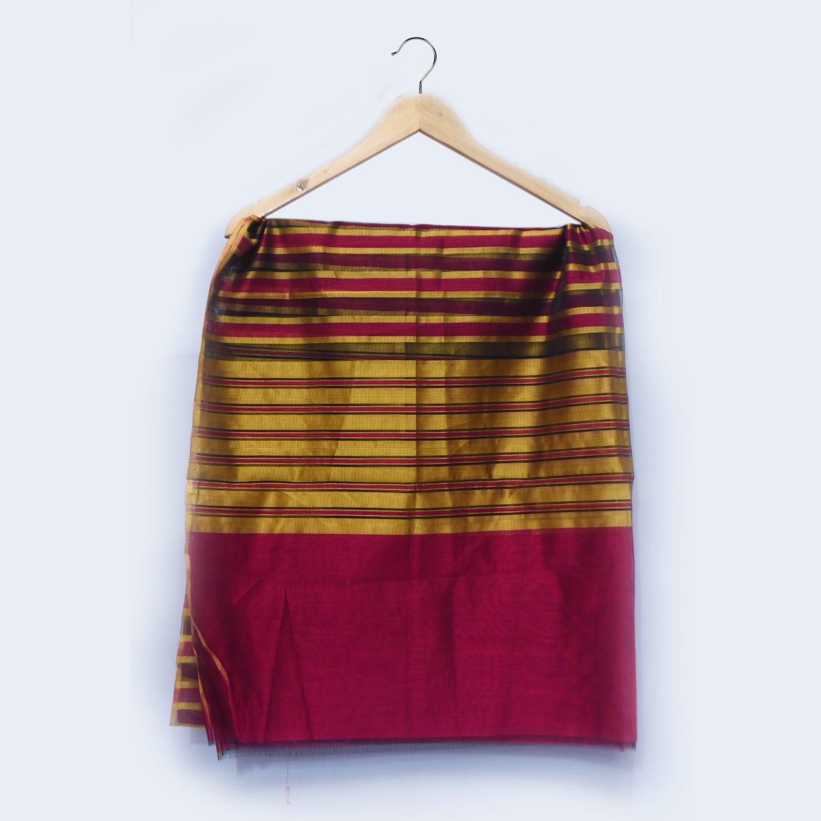 Khaddi Woven Pinkish Maroon Zebra Style Dupatta