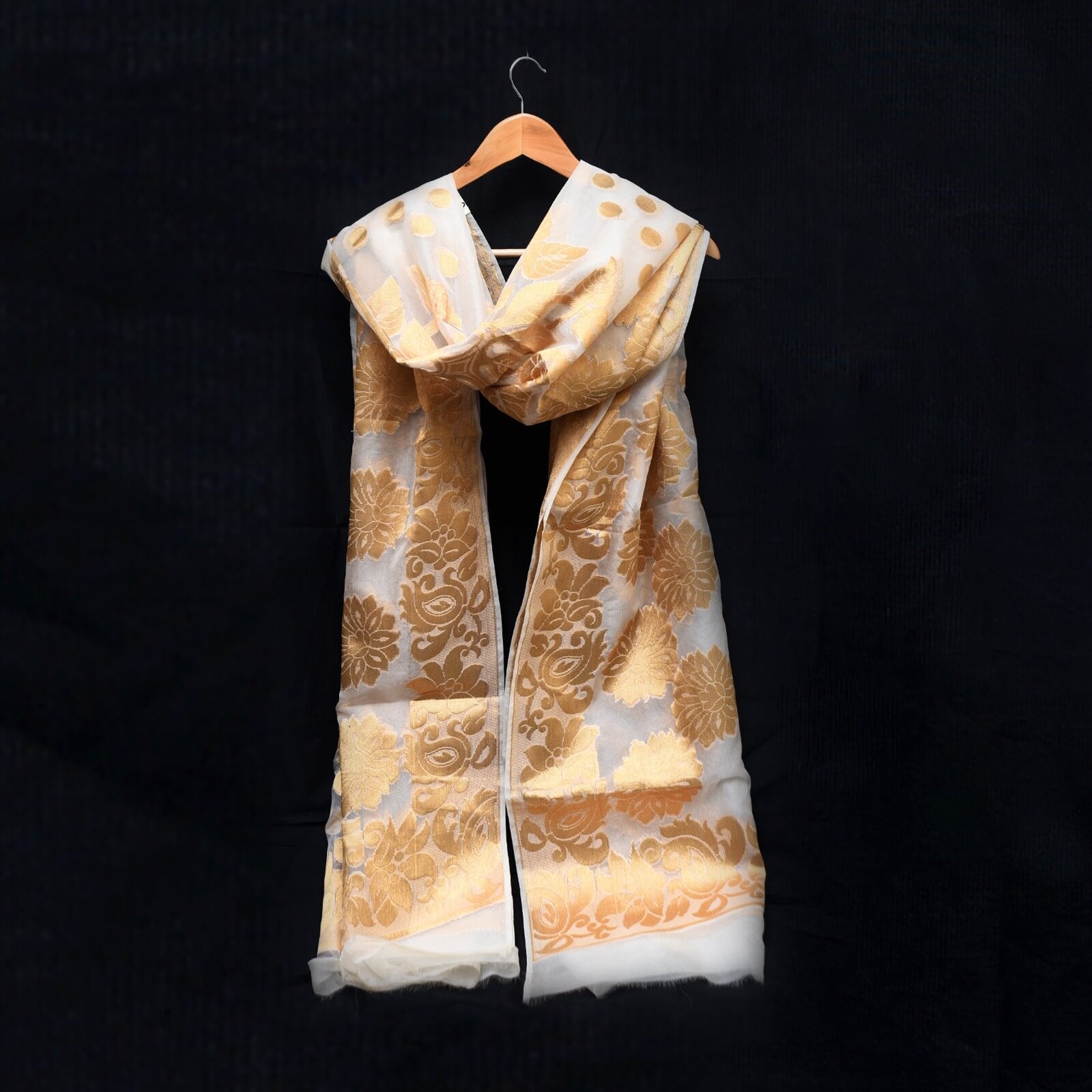 Banarsi Floral Lorex Nylon Dyeable Organza Dupatta