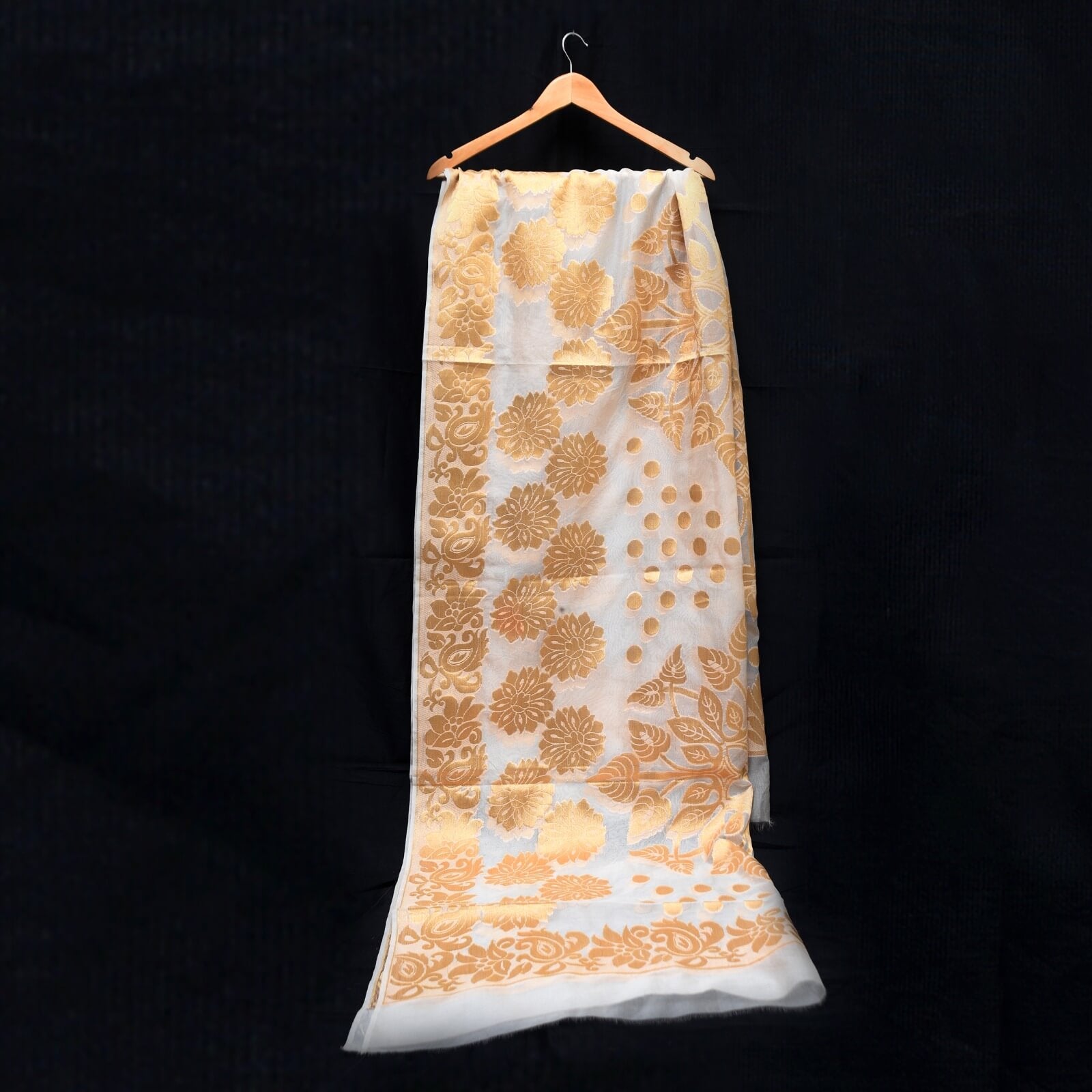 Banarsi Floral Lorex Nylon Dyeable Organza Dupatta