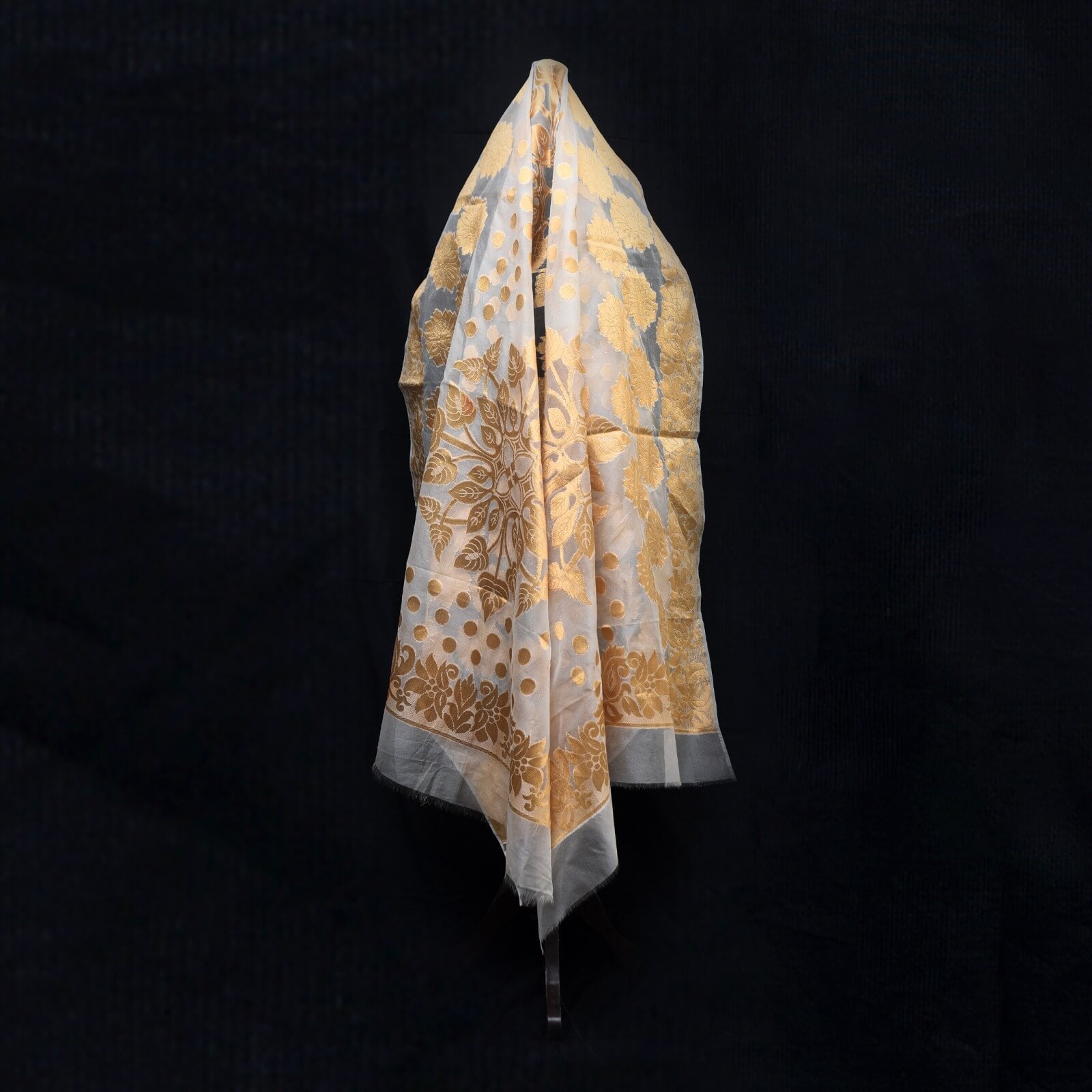 Banarsi Floral Lorex Nylon Dyeable Organza Dupatta
