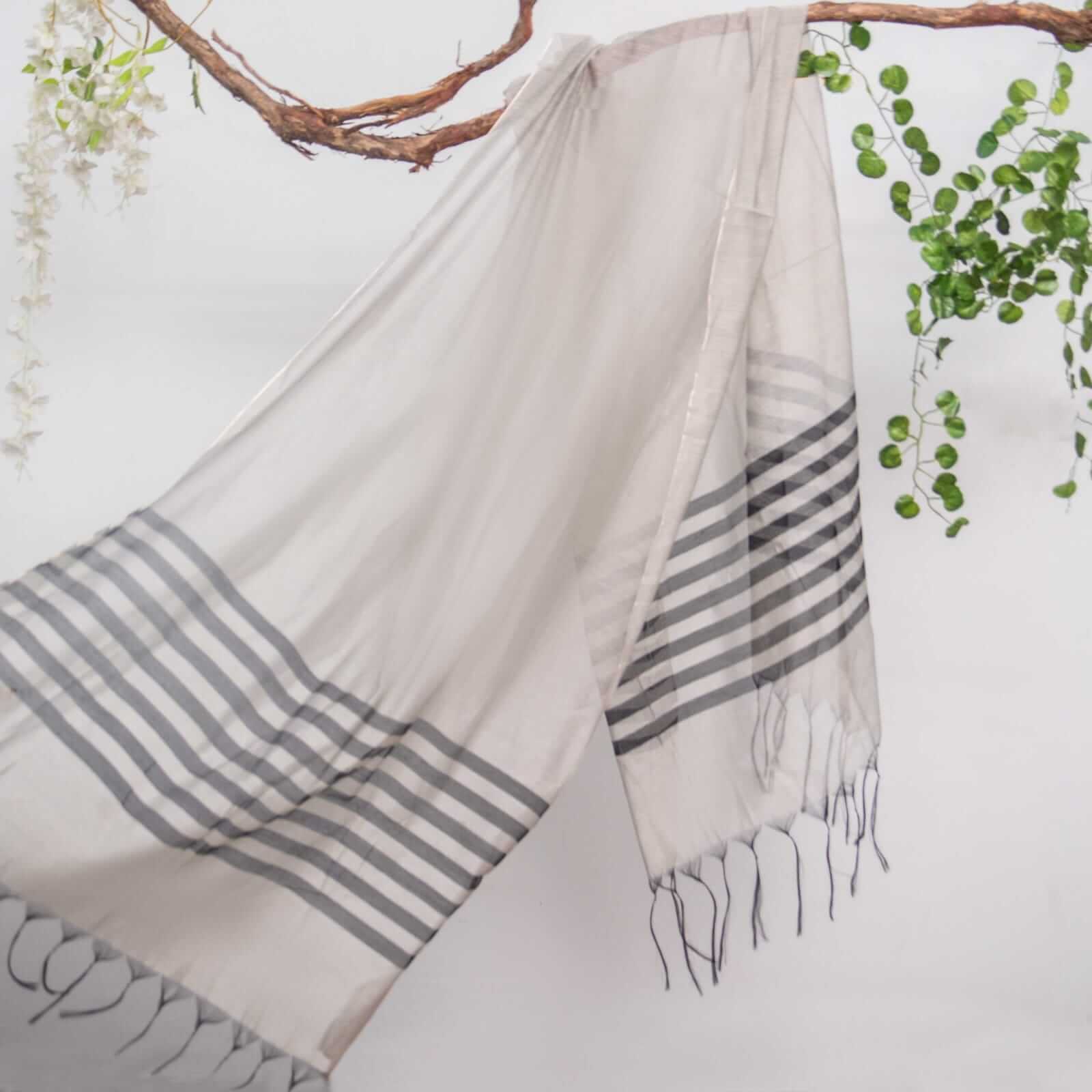 Khaddi Woven White and Black Two Sided Border Dupatta