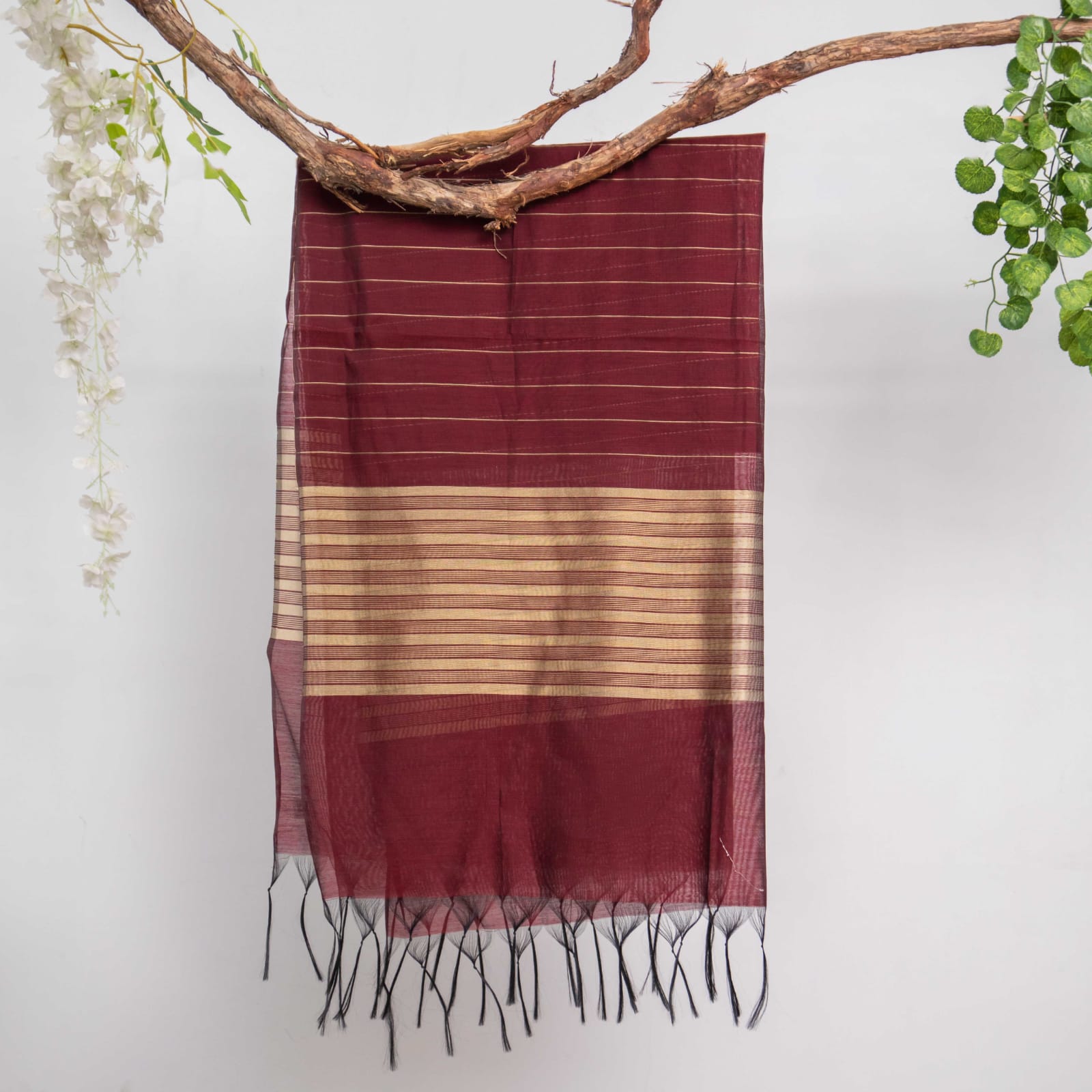 Khaddi Woven Maroon Two Sided Border Dupatta