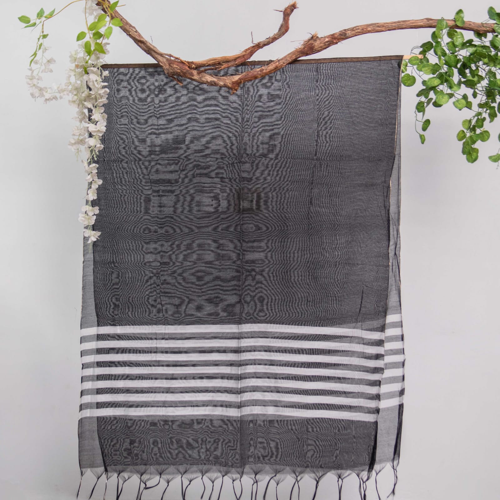 Khaddi Woven Black Two Sided Border Dupatta