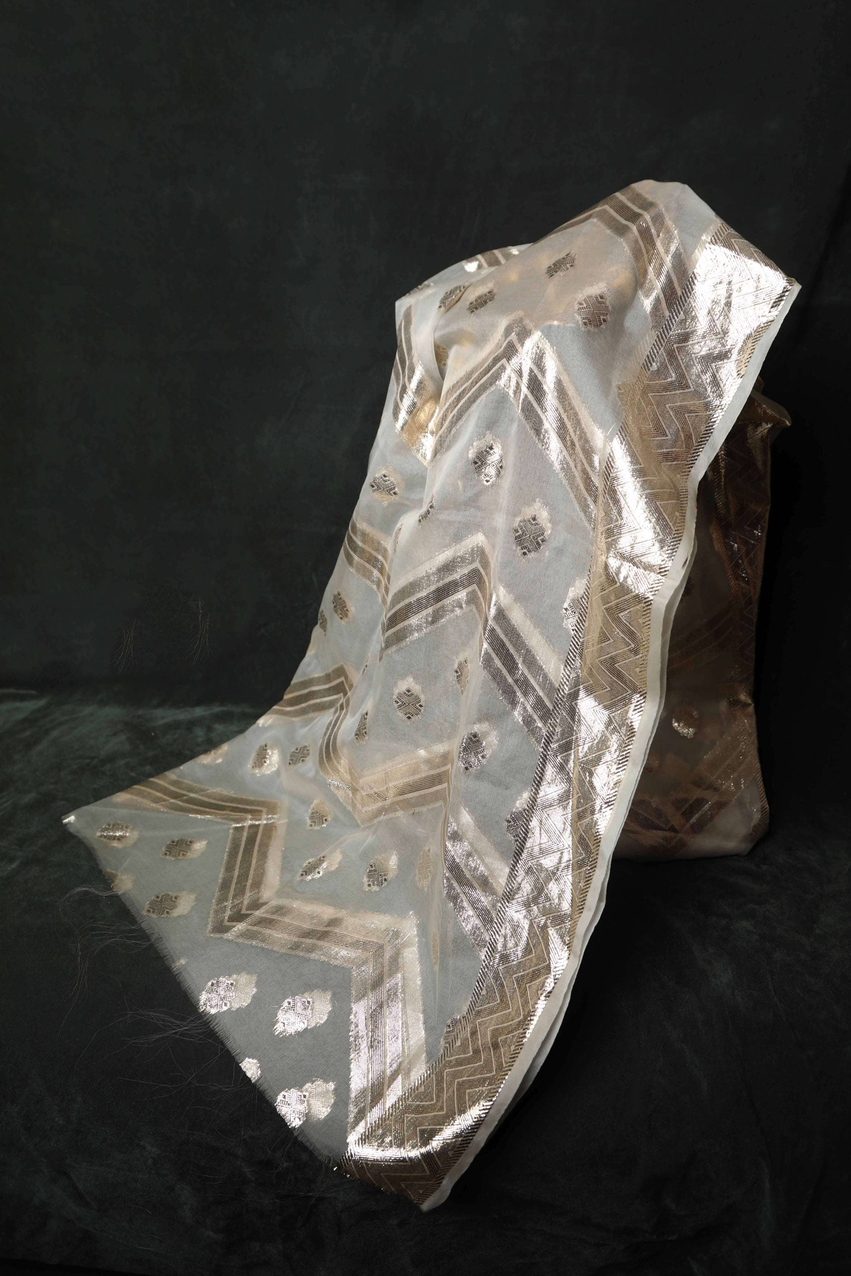 Banarsi Lorex Two Sided Border Nylon Dyeable Shawl